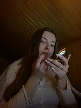 Snapshot of mewKate chatting on 02-18-25, 05:21 mewKate online show from 02-18-25, 05:21