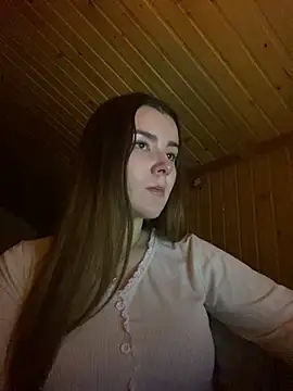 Snapshot of mewKate chatting on 02-19-25, 06:43 mewKate online show from 02-19-25, 06:43