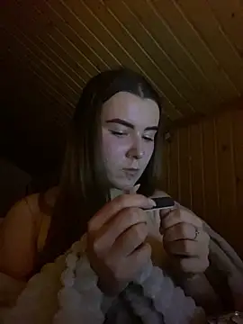 Snapshot of mewKate chatting on 02-25-25, 06:53 mewKate online show from 02-25-25, 06:53