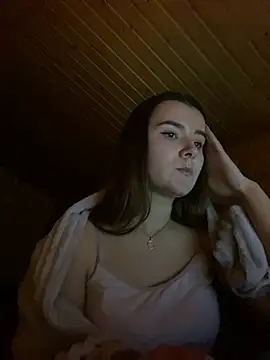 Snapshot of mewKate chatting on 03-03-25, 06:55 mewKate online show from 03-03-25, 06:55