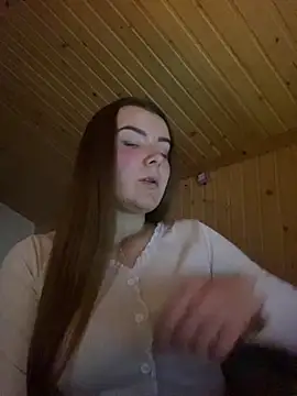 Snapshot of mewKate chatting on 03-07-25, 04:22 mewKate online show from 03-07-25, 04:22