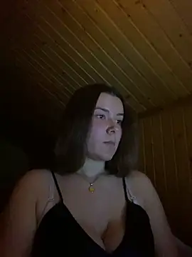 Snapshot of mewKate chatting on 03-08-25, 06:16 mewKate online show from 03-08-25, 06:16