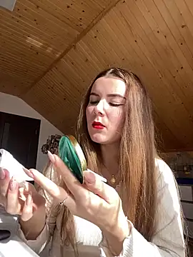 Snapshot of mewKate chatting on 03-09-25, 12:09 mewKate online show from 03-09-25, 12:09