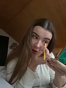 Snapshot of mewKate chatting on 03-09-25, 04:11 mewKate online show from 03-09-25, 04:11