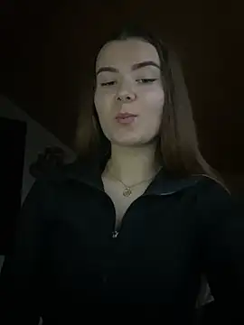 Snapshot of mewKate chatting on 03-10-25, 04:25 mewKate online show from 03-10-25, 04:25