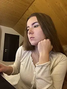 Snapshot of mewKate chatting on 03-12-25, 06:33 mewKate online show from 03-12-25, 06:33