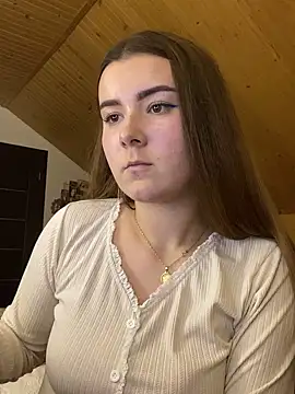 Snapshot of mewKate chatting on 03-13-25, 06:34 mewKate online show from 03-13-25, 06:34