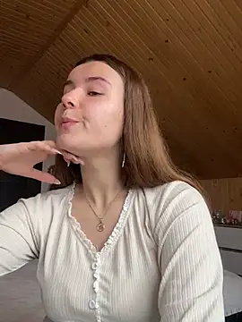 Snapshot of mewKate chatting on 03-15-25, 12:56 mewKate online show from 03-15-25, 12:56