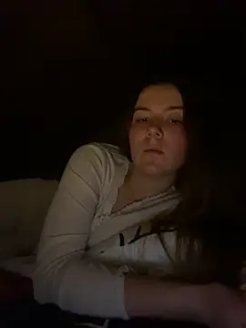 Snapshot of mewKate chatting on 03-15-25, 08:10 mewKate online show from 03-15-25, 08:10