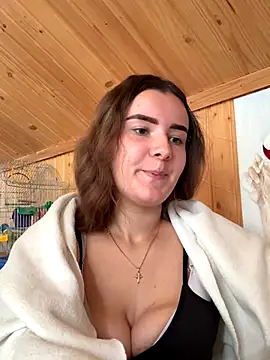 Snapshot of mewKate chatting on 10-06-25, 12:02 mewKate online show from 10-06-25, 12:02