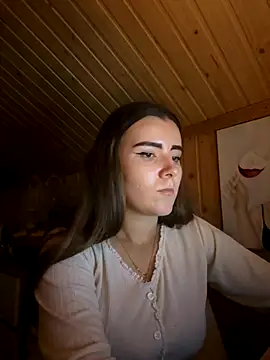 Snapshot of mewKate chatting on 10-13-25, 03:56 mewKate online show from 10-13-25, 03:56