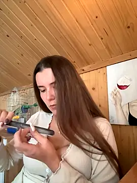 Snapshot of mewKate chatting on 10-24-25, 01:18 mewKate online show from 10-24-25, 01:18