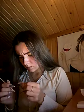 Snapshot of mewKate chatting on 10-26-25, 05:41 mewKate online show from 10-26-25, 05:41