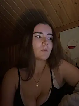 Snapshot of mewKate chatting on 11-24-25, 03:45 mewKate online show from 11-24-25, 03:45