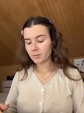 Snapshot of mewKate chatting on 11-30-25, 02:43 mewKate online show from 11-30-25, 02:43