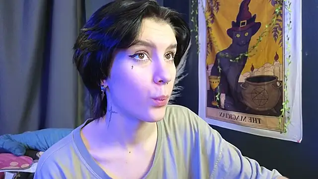 Snapshot of Hyeon_Jin chatting on 02-07-25, 09:37 Hyeon Jin online show from 02-07-25, 09:37