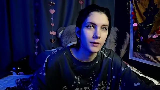 Snapshot of Hyeon_Jin chatting on 02-21-25, 03:45 Hyeon Jin online show from 02-21-25, 03:45