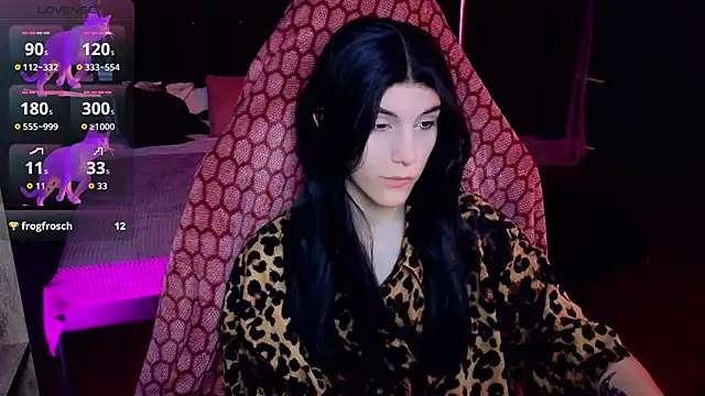 Snapshot of Hyeon_Jin chatting on 03-17-26, 03:37 Hyeon Jin online show from 03-17-26, 03:37