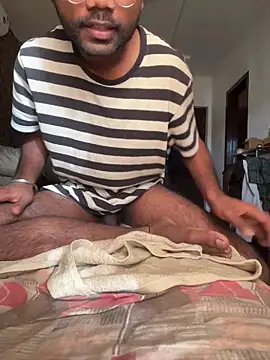 Snapshot of bottomssr chatting on 12-23-25, 03:26 bottomssr online show from 12-23-25, 03:26