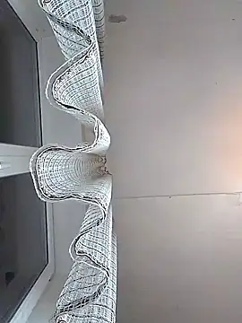 Lauren Amabel online show from 10-30-25, 12:01