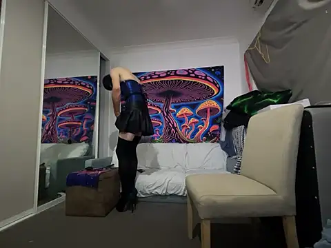 sissy xdresser online show from 12-15-25, 12:20