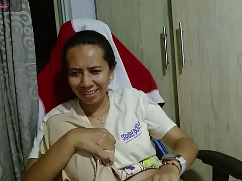 Danielagomez33 online show from 07-06-26, 02:19