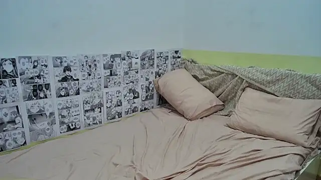 Snapshot of ashleyXthaur_ chatting on 02-15-25, 07:06 ashleyXthaur online show from 02-15-25, 07:06