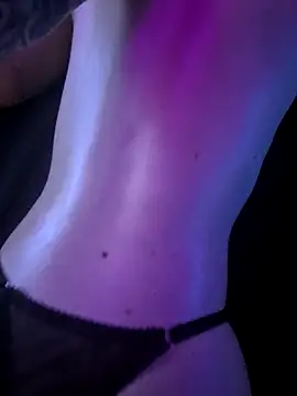 Snapshot of IceFoxy chatting on 10-26-25, 05:19 IceFoxy online show from 10-26-25, 05:19