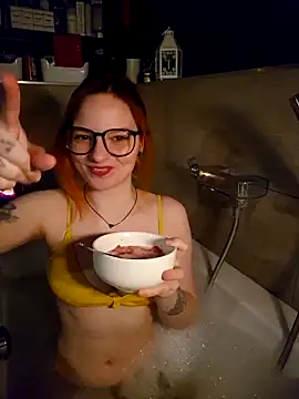 IceFoxy online show from 03-18-26, 04:32