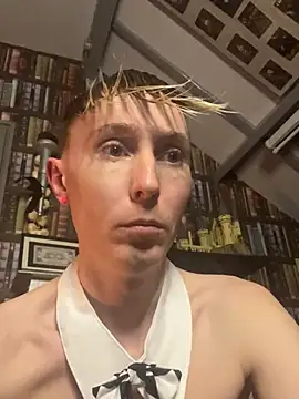 Slytherin-Boy009 online show from 01-06-25, 08:50