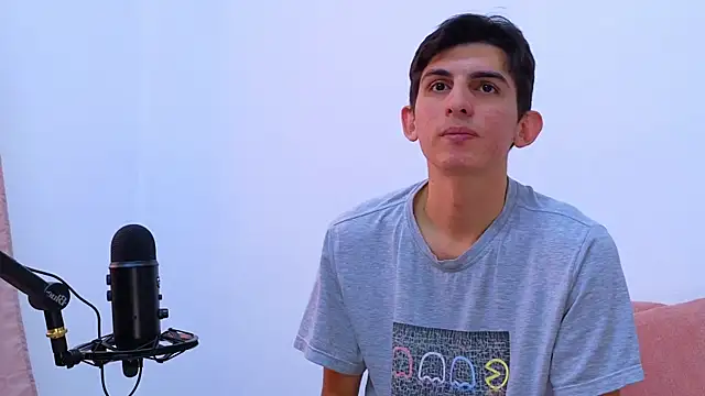 Ana and Leo online show from 02-17-25, 12:27