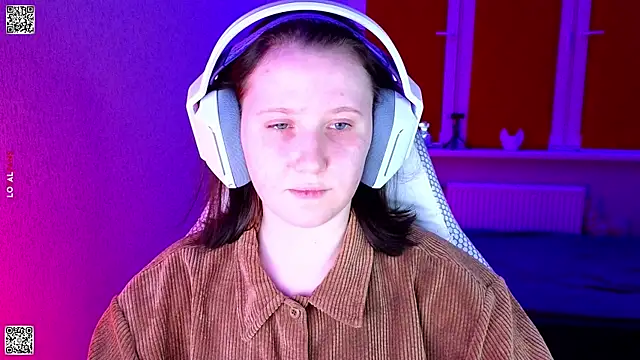 Snapshot of mon_lola chatting on 01-10-26, 03:47 mon lola online show from 01-10-26, 03:47