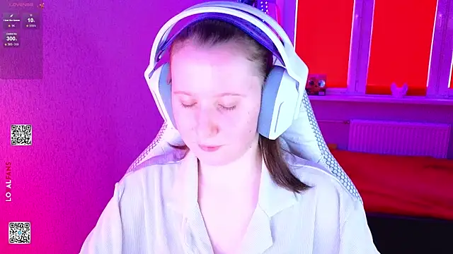 Snapshot of mon_lola chatting on 03-04-26, 12:00 mon lola online show from 03-04-26, 12:00