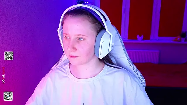 Snapshot of mon_lola chatting on 03-06-26, 06:26 mon lola online show from 03-06-26, 06:26