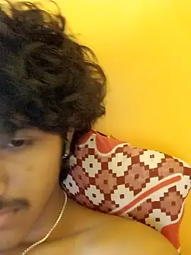 Snapshot of CosmicEmuu chatting on 01-18-25, 10:17 CosmicEmuu online show from 01-18-25, 10:17