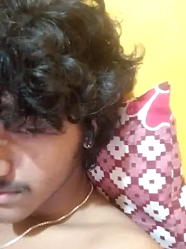 Snapshot of CosmicEmuu chatting on 01-31-25, 05:53 CosmicEmuu online show from 01-31-25, 05:53