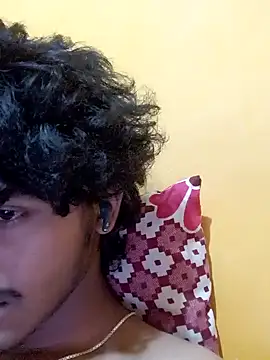 Snapshot of CosmicEmuu chatting on 02-06-25, 07:18 CosmicEmuu online show from 02-06-25, 07:18