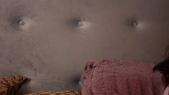 Snapshot of TanyaKros chatting on 05-27-26, 04:53 TanyaKros online show from 05-27-26, 04:53