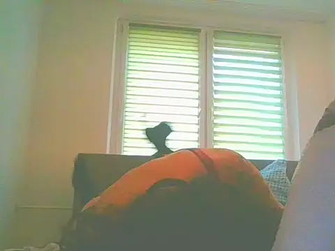 Snapshot of TamaraHardy chatting on 12-17-25, 08:31 TamaraHardy online show from 12-17-25, 08:31