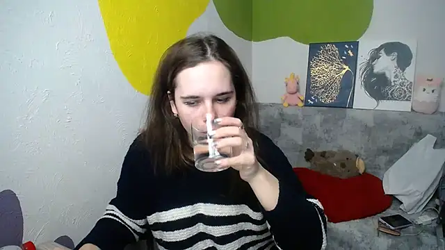 mini girly online show from 01-08-25, 05:59