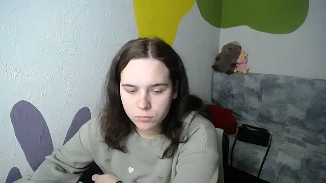 mini girly online show from 10-28-25, 01:58