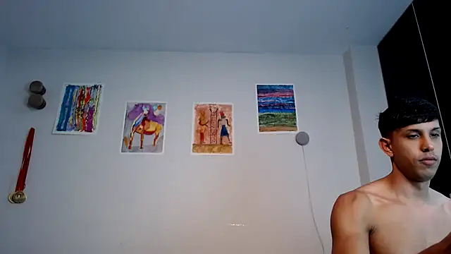 Snapshot of HOTLATINO2025 chatting on 10-17-25, 04:31 HOTLATINO2025 online show from 10-17-25, 04:31