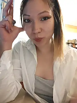 LoveFoxyQueen online show from 05-22-26, 05:07
