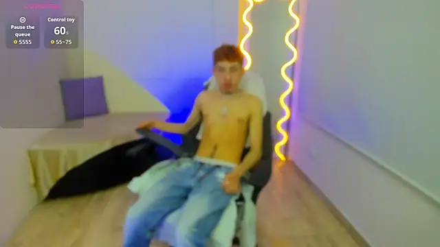 Axel tay online show from 10-17-25, 03:31