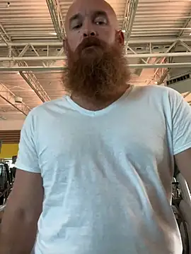 Snapshot of 32XRedBeard chatting on 03-18-25, 01:42 32XRedBeard online show from 03-18-25, 01:42