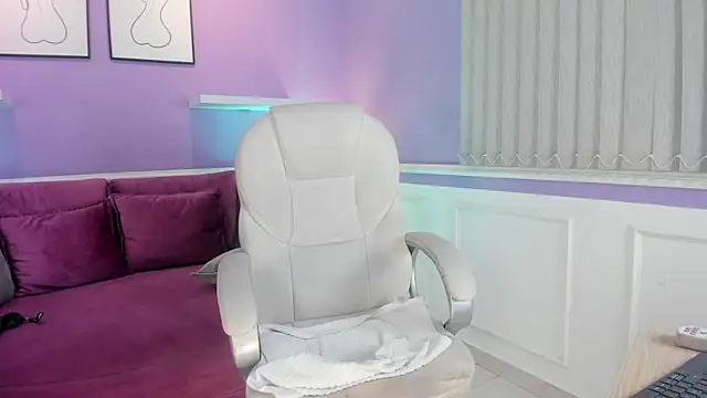 Snapshot of Emma_Walkerr_ chatting on 01-27-25, 10:16 Emma Walkerr online show from 01-27-25, 10:16