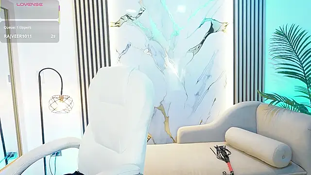 Emma Walkerr  online show from 03-10-26, 07:08