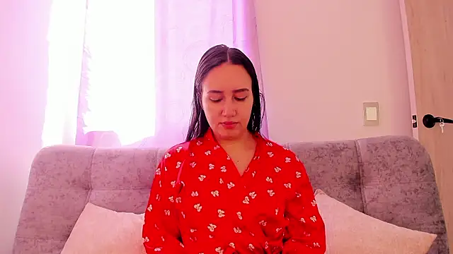 Snapshot of Jullya_x chatting on 01-14-26, 03:06 Jullya x online show from 01-14-26, 03:06