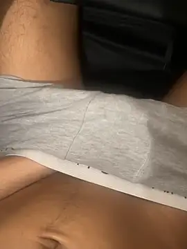 Snapshot of mdnn77 chatting on 02-15-25, 04:01 mdnn77 online show from 02-15-25, 04:01