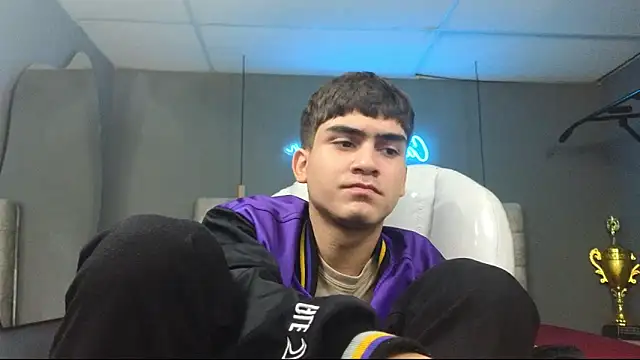 Tommy18   online show from 02-27-25, 07:12